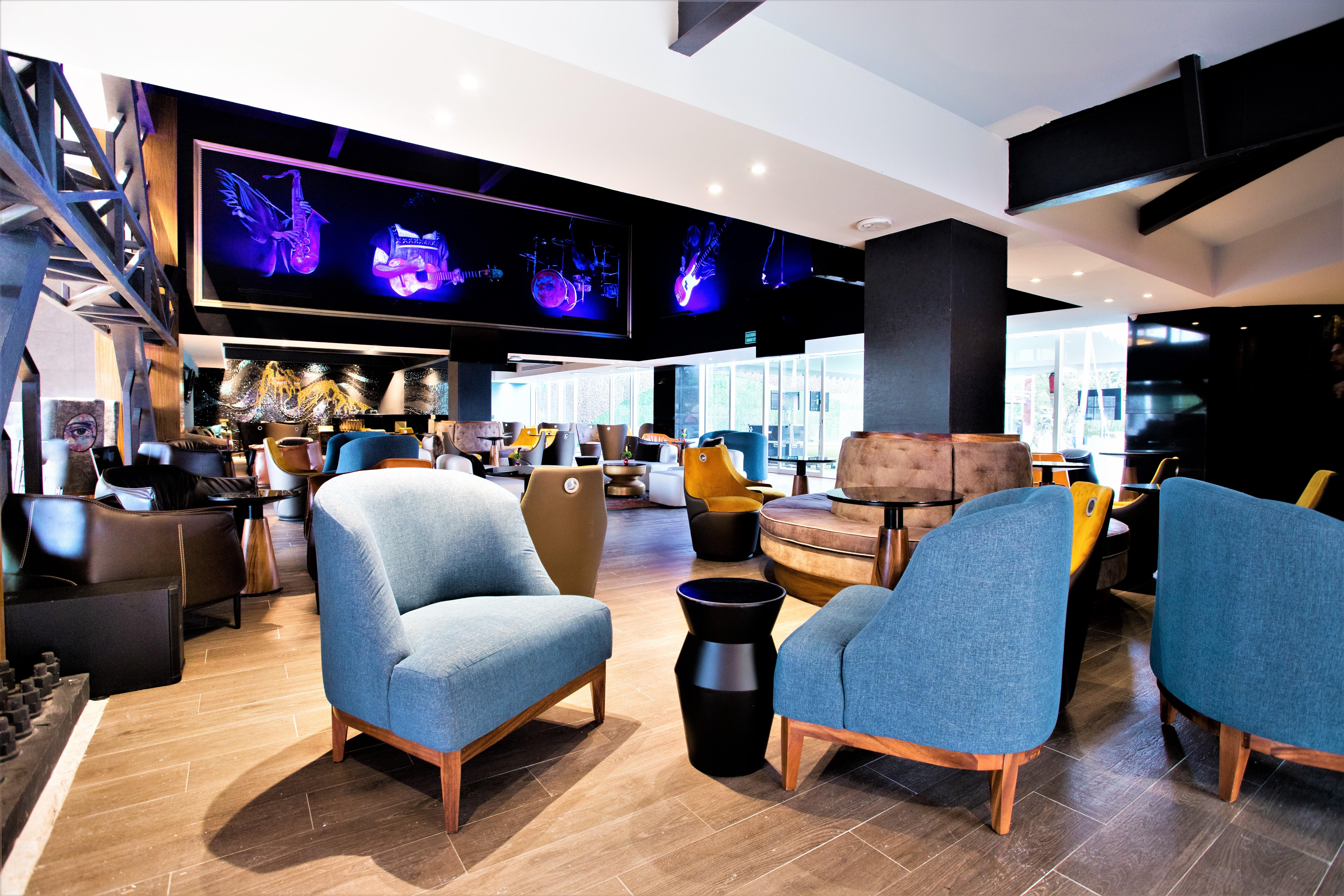 Hard Rock Hotel Guadalajara Zapopan Exterior foto The lounge at KLIA