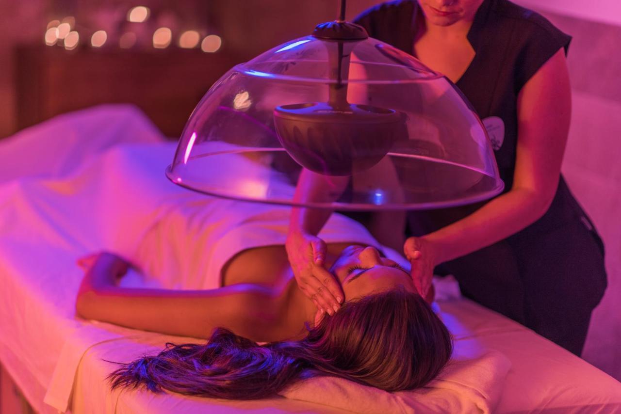 Hard Rock Hotel Guadalajara Zapopan Exterior foto Vacuum massage