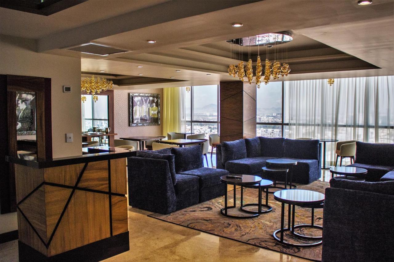 Hard Rock Hotel Guadalajara Zapopan Exterior foto The lounge at the airport