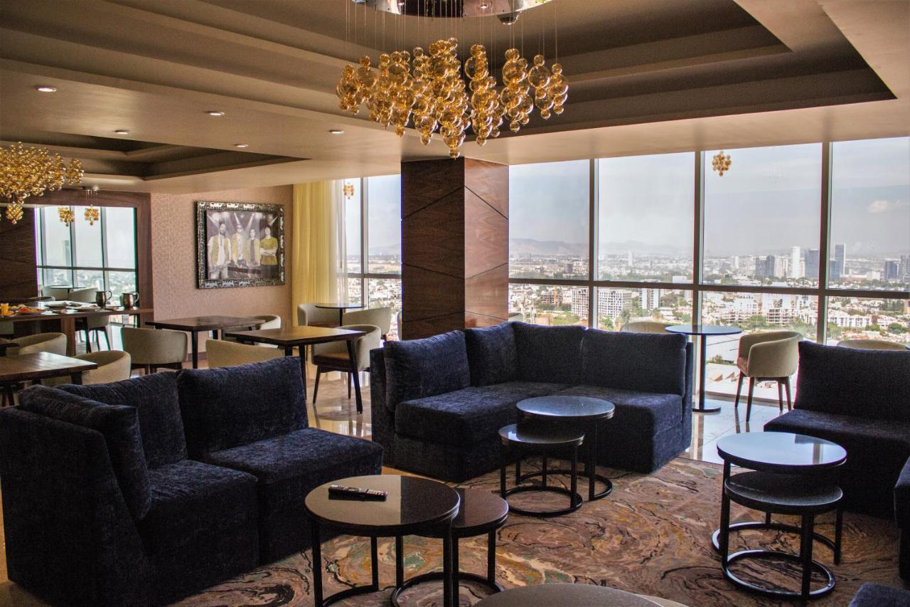 Hard Rock Hotel Guadalajara Zapopan Exterior foto The 360 lounge at the MGM Grand